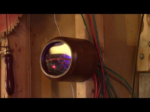 L'gosseux d'bois Ep - 275  Une boite ovale pour les lumières de mon escalier