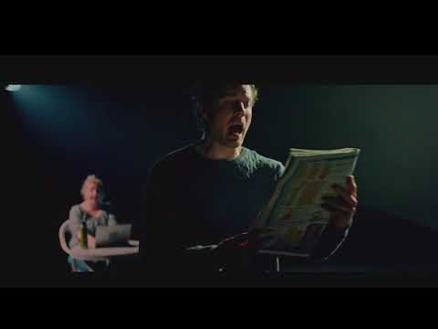 Grotesco Flyktingkrisen - en musikal - Den där bilden