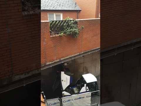 2017.03.12 12.40pm Sunday lunchtime cleaning underneath our apartment - video 1 of 2