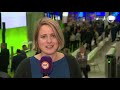 Koning opent Unilever-gebouw in Wageningen