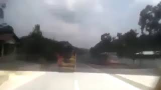 Download lagu Detik-detik truck cabe kecelakaan mp3