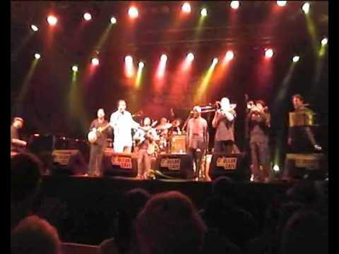 Mazacote invited by Ricardo Lemvo Couleurs Café 2008