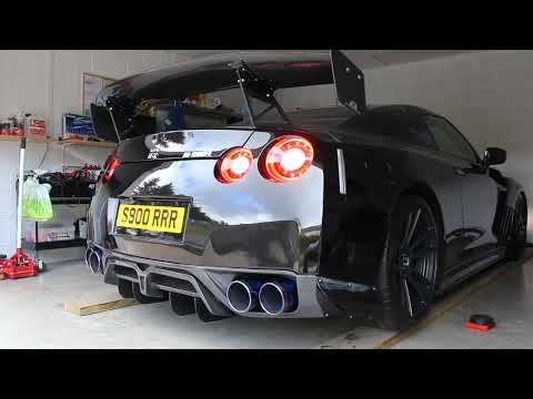Nissan GT-R Cold Start Startup Exhaust Sound [LOUD]