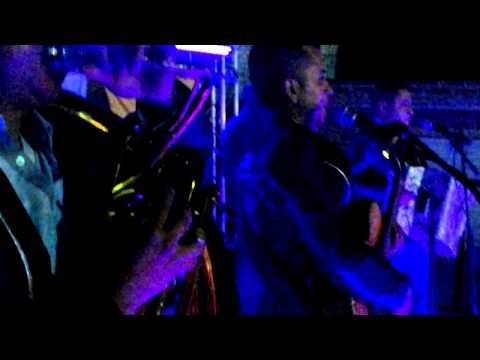 Nuevo Imperial - Me Gustas Mucho en vivo..