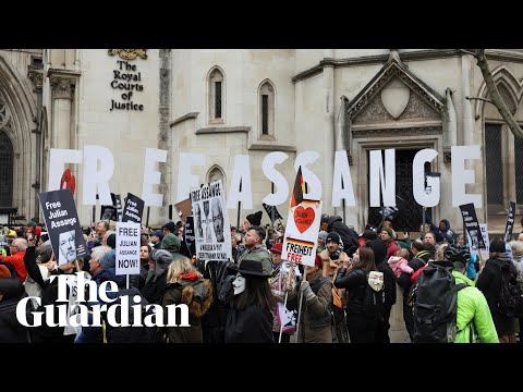 Julian Assange supporters protest outside extradition hearing in London