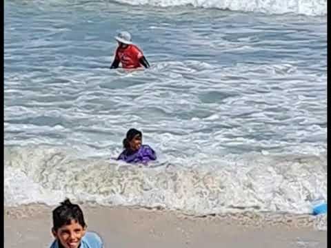 Surfing Lessons (2023)