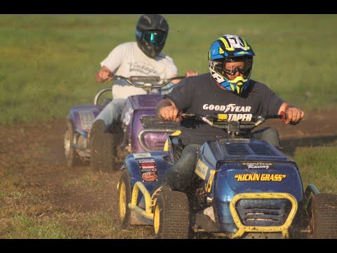 Bus, Lawnmower, and Spectator Drag Races - Aug 4, 2022