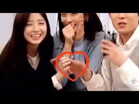 Bae Rona & Seok Hoon || When our hands touch each other🤭💗