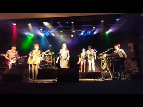 Drop it! Live @ DWK Stage Zutphen 16-04-2016 Uptown funk - Bruno Mars