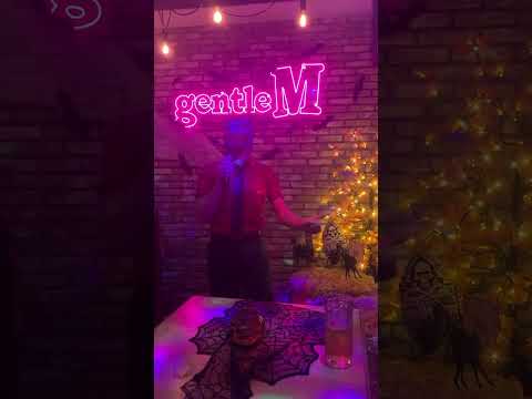 Piano van Barkhoven singing Hoe Het Danst by Marco Borsato, Armin van Buuren and Davina Michelle