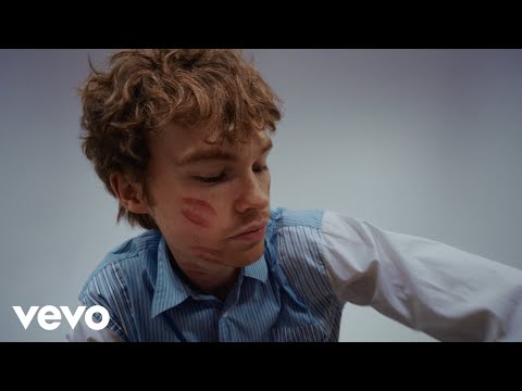 Presley Regier - Kiss (Visualizer)