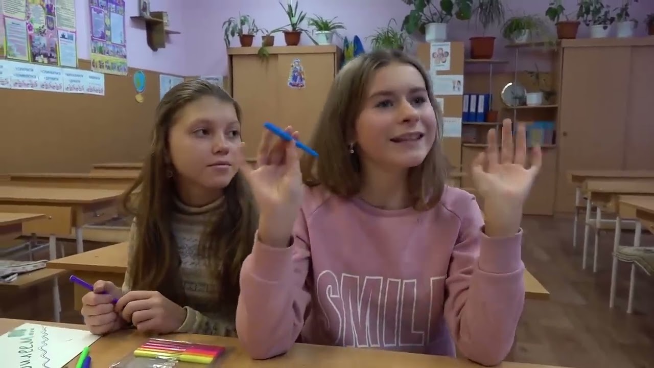 КТО ИСПОРТИЛ ПОДАРОК ДИРЕКТОРА !!