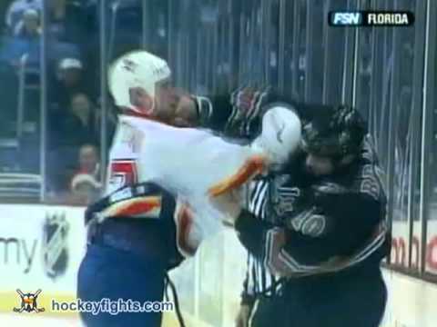 Chris Gratton vs Matt Bradley
