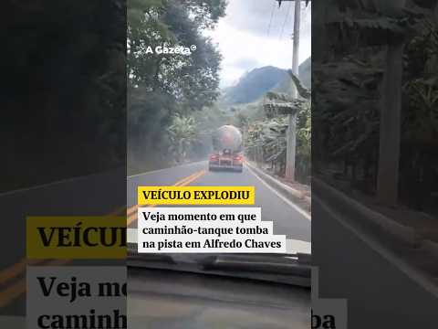 Veja momento em que Caminhão-tanque tomba na pista em Alfredo Chaves    #shorts #noticias