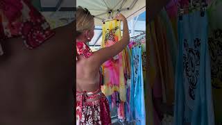 Dive into the exotic atmosphere of the largest market #NewCaledonia🍍🌸@anaellechretienoff @stevenlqr