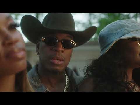 2 Chainz & Ne-Yo performing NOT THE SAME