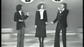 Semifinal de Eurovison 1976- Los Bravos - Formula V - Lorenzo Santamaria......wmv