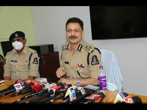 CHILKALGUDA POLICE NABBED 3 PERSONS IN STABBING CASE/DS CHAUHAN IPS ADDL.CP L&O TELUGU SPEECH/HYDPOL