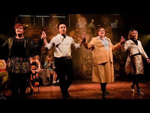 Med eksprestog til Kina (Vi maler byen rød: The Musical 2) – Musicalteatret 2018