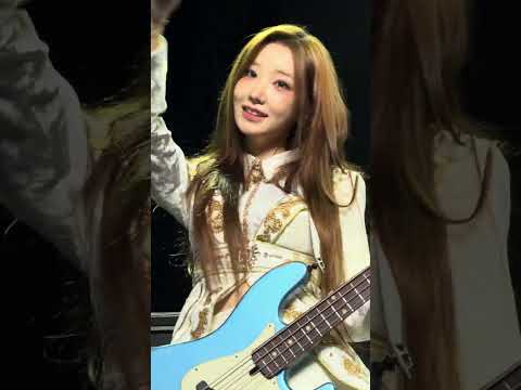 251112 QWER (큐더블유이알) - FAKE IDOL & #QWER  1st World Tour ROCKATION in Houston