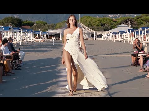 Chiara Boni La Petite Robe | Spring/Summer 2021 | NYFW