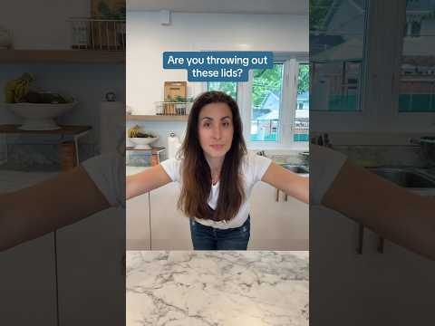 Easiest mason jar hack! You can use these to help organize your kitchen #homeorganization #organize