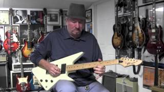 Video thumbnail for 1980s Peavey Razer Guitar Demo by drowninginguitars