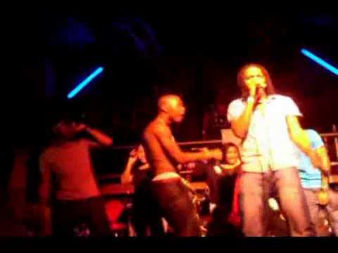 Hit Twist  catWalk by Juizt Recordz