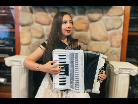 WELTPERLEWH - White Weltmeister Perle Piano Accordion MM 26 48 $1799