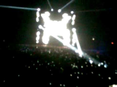 Calvin Harris - Prague 7. 12. 2011