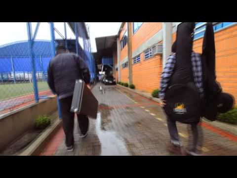 Rodolfo Abrantes - Tira as crianças da sala (Clipe)