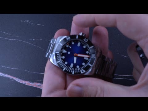 Bezel action of our stainless steel PEARL DIVER