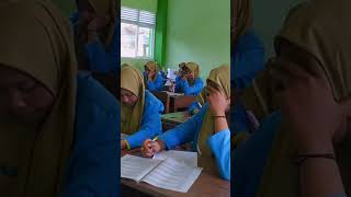 Download lagu Katanya sih sulit tapi dibuat enjoy aja #mtsn4sragen #ujian mp3