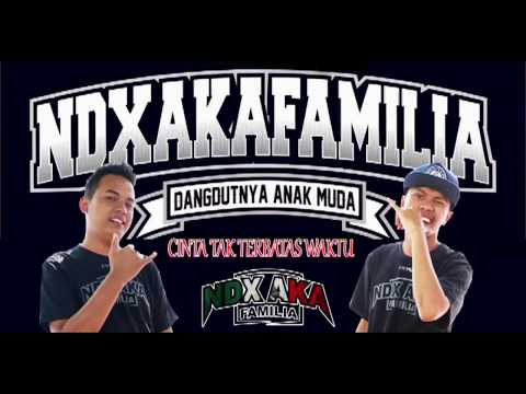 CINTAKU TAK TERBATAS WAKTU - NDX A.K.A FAMILIA - Official Lyric Video