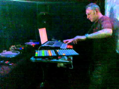 CRYSTAL DISTORTION & 69DB IN DA CROSS CLUB -vol.4