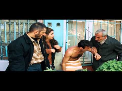 Neşeli Hayat - Tatsız Kelime