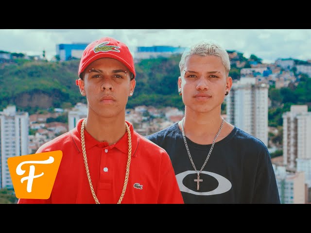 Download MC Teuzin PV e MC Skcot – Faz Striptease na Minha Cama