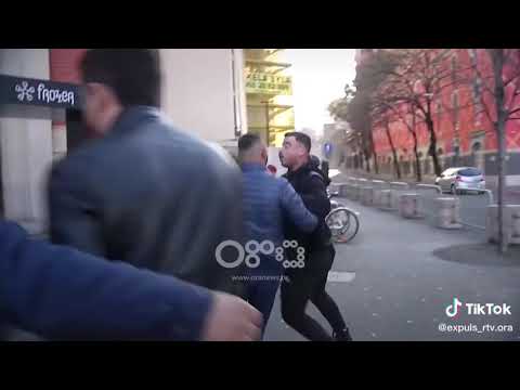 Bodyguard-i Erion veliaj shtyen gazetarin MOS M PREK ME DOR !!!