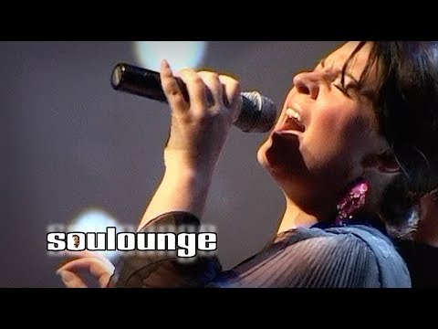 Soulounge feat. Miss Platnum - Safe And Warm (Official Live Video)