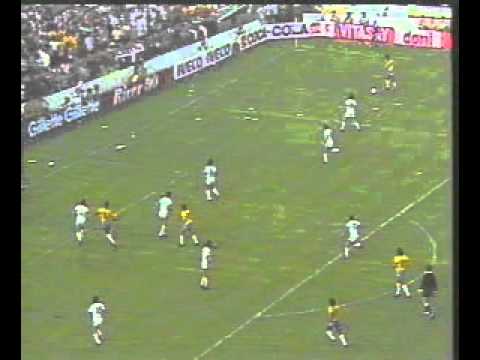 brasil   golaço de meia bicicleta de zico na copa do mundo de 19822