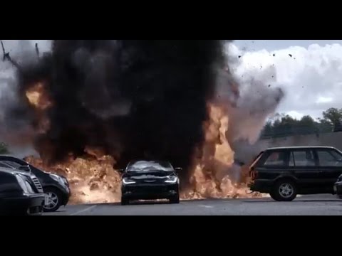 Jack and Kate chased aroud London by Drone - 24 LAD