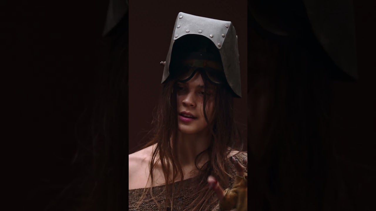 SOFIA ISELLA brings her razor-sharp wit on ‘The Chicken is Naked and Afraid’