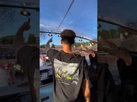 This is how we party #afrojack #r3hab #tomorrowland #live