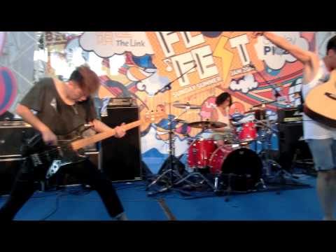 Supper Moment@Stanley Market Flip Flop Fest"機械人"FHD