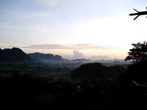 Valle de Viñales desde una habitación del Hotel Los Jaminez en Pinar del Río. Cuba. #JEMAR @rcp643 