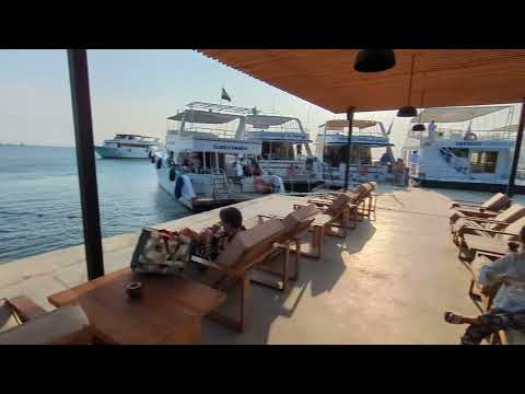 sherry beach resort hotel waiting for our boat trip