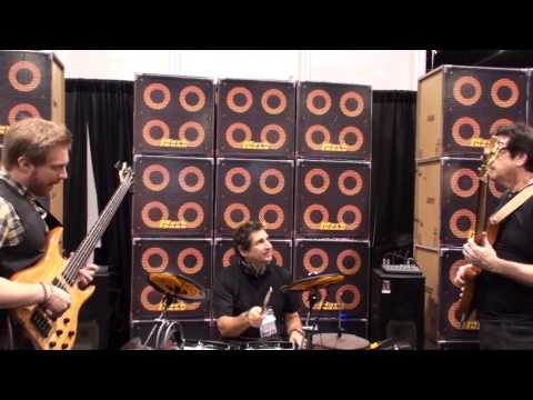 NAMM 2013 - Hadrien Feraud & Jeff Berlin - Giant Steps