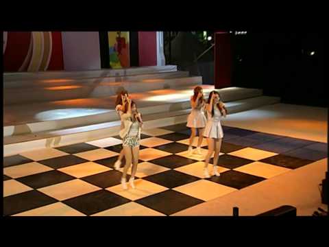 [PERF] 111030 MBC Dynamic Wonju Festival -- Girl's Day 'Hug Me Once'