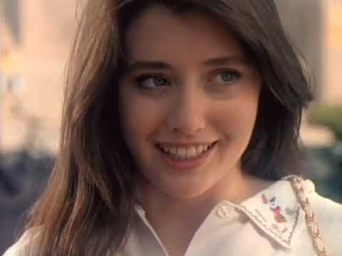 Sunlit Beverly Hills street and teen cast walking montage from 90210 trailer