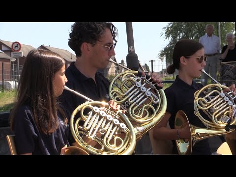 Three little pop tunes - Dizzy Stratford